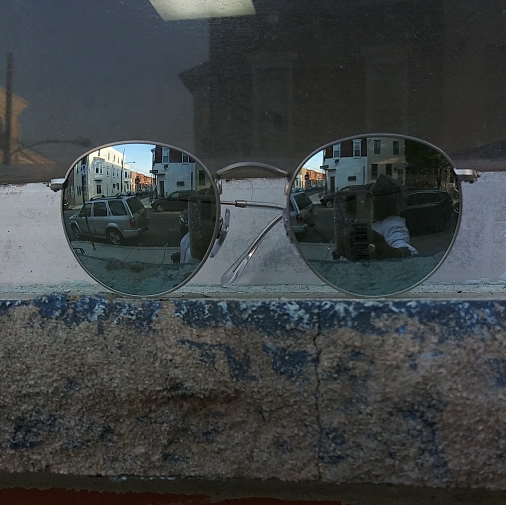 Ray-Ban sunglasses - Picture 2 of 2